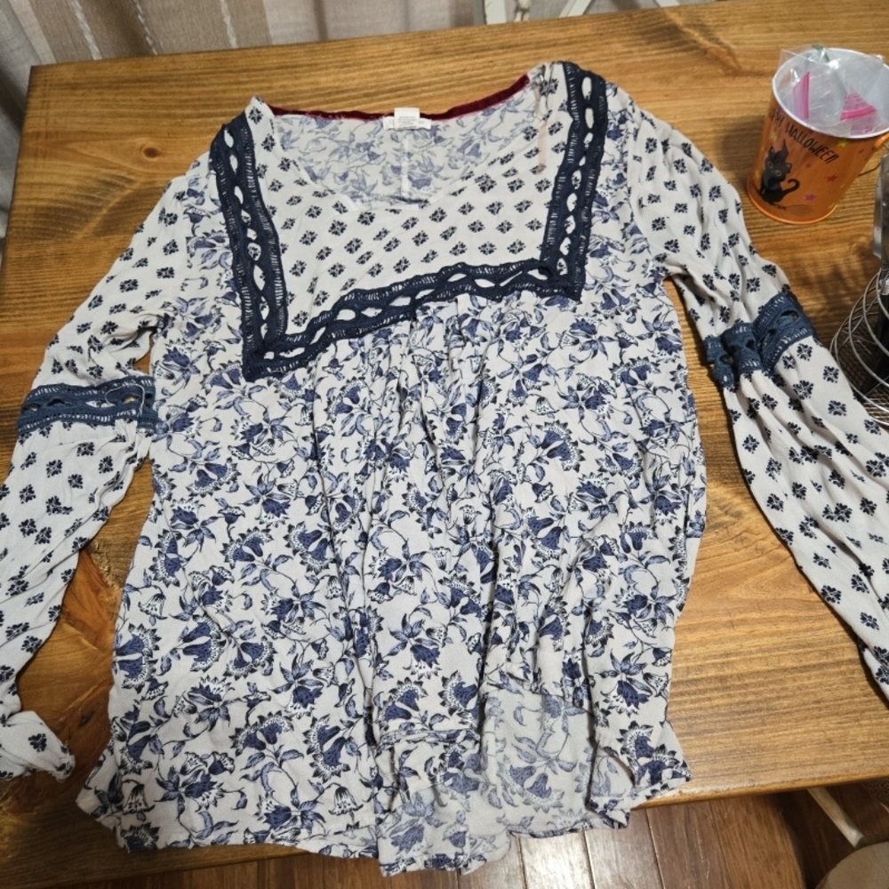Floral Navy and White Women's Top